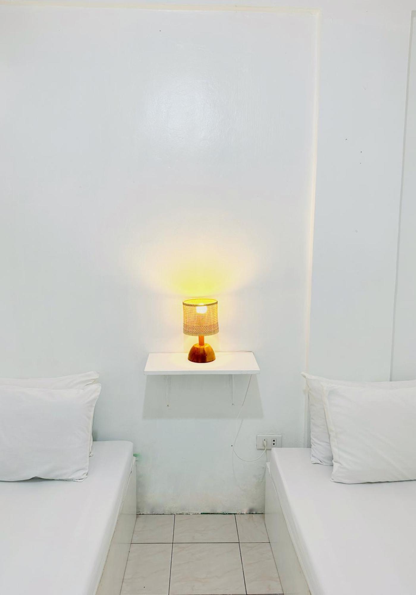 Backpackers Homestay - Nomadsmnl มะนิลา ภายนอก รูปภาพ