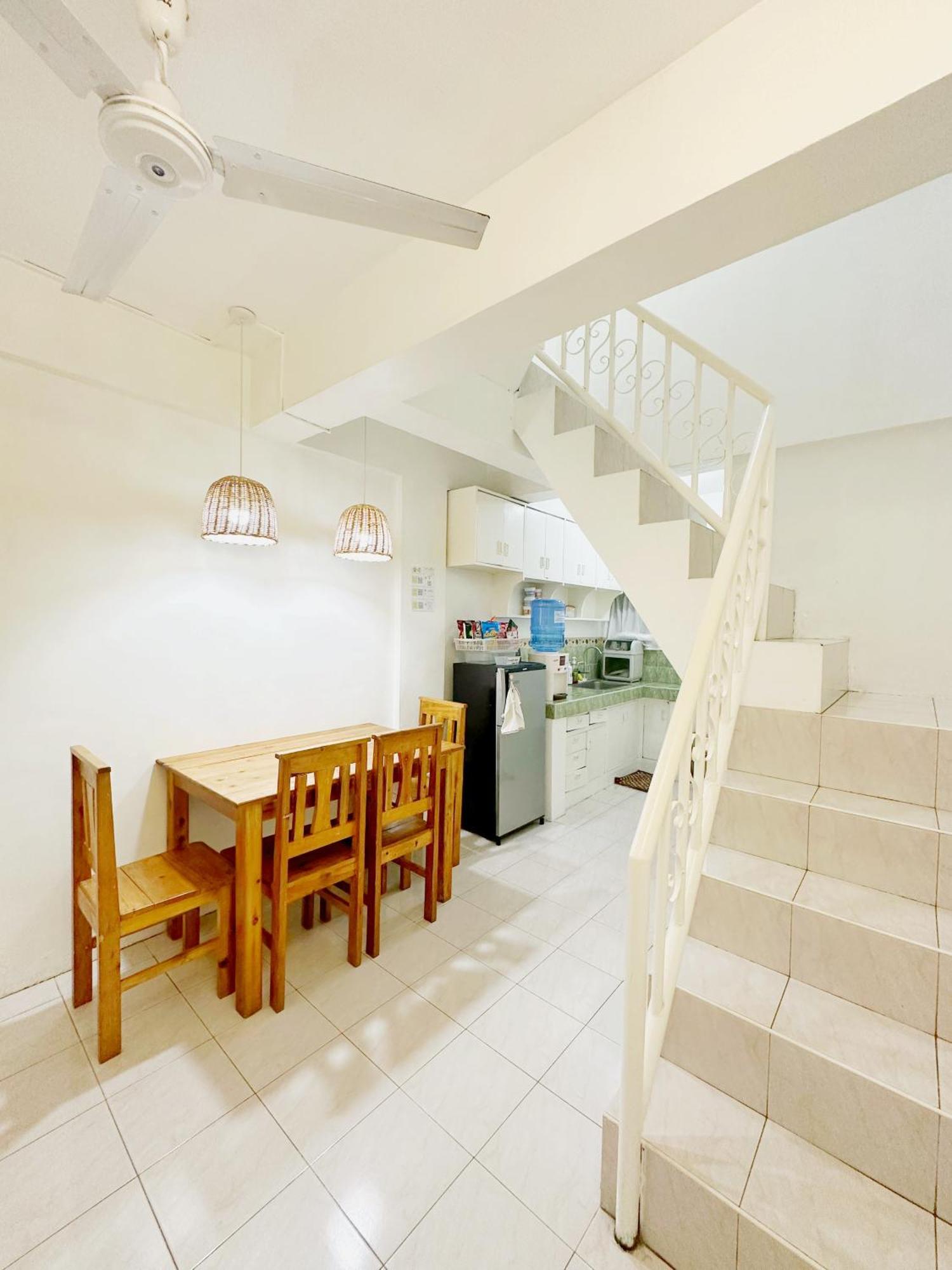 Backpackers Homestay - Nomadsmnl มะนิลา ภายนอก รูปภาพ