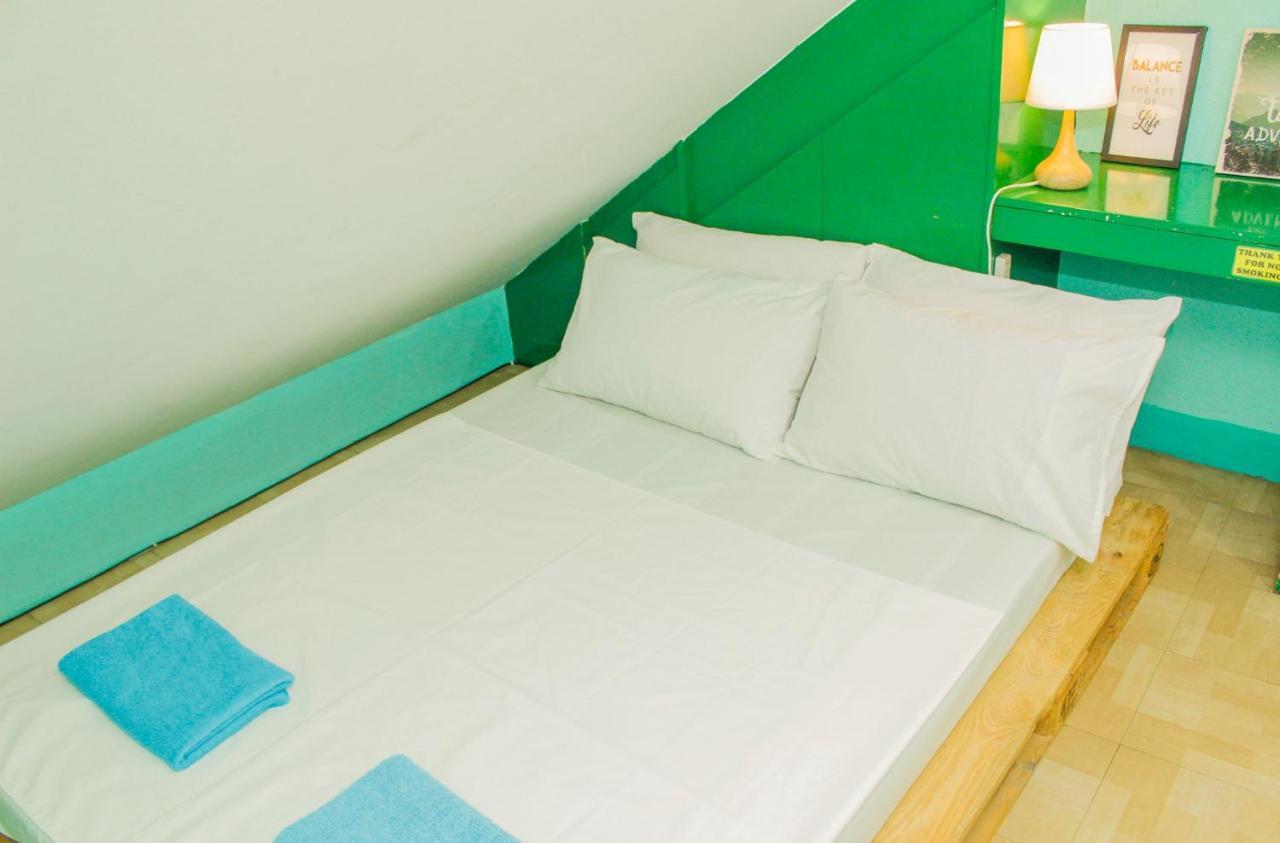 Backpackers Homestay - Nomadsmnl มะนิลา ภายนอก รูปภาพ